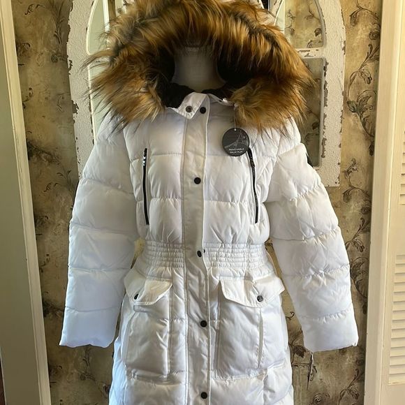 Steve Madden Jackets & Blazers - Steve Madden white size XL coat removeable faux trim but hood remains.